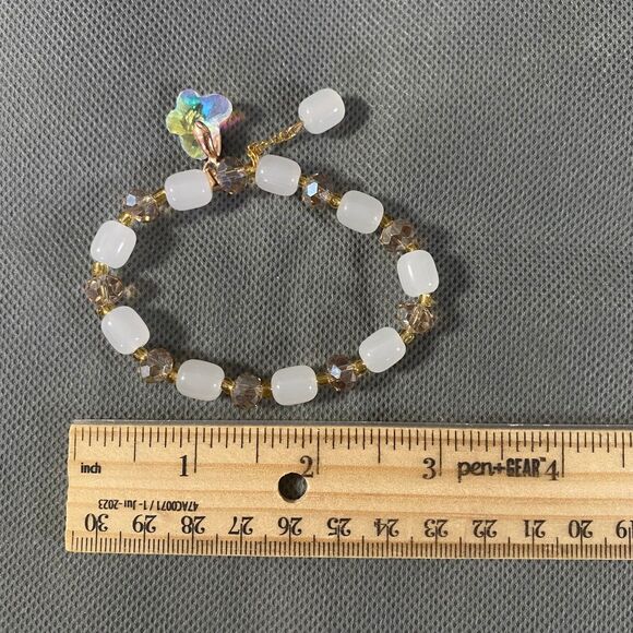 Iridescent Butterfly Charm Bracelet Oblong Glass Beads White Light Amber Stretch - Picture 7 of 7